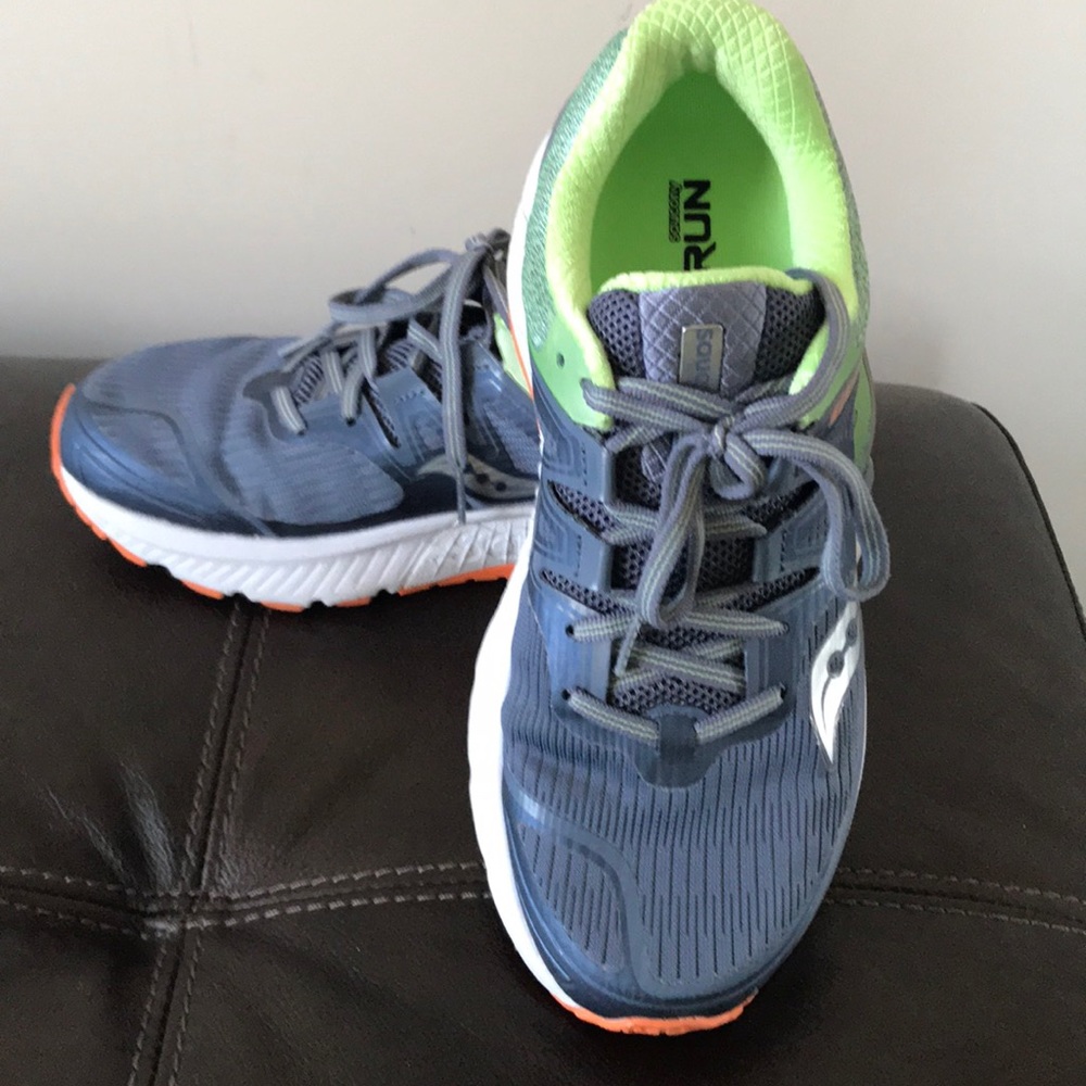 Saucony Guide ISO 9M women’s running shoes